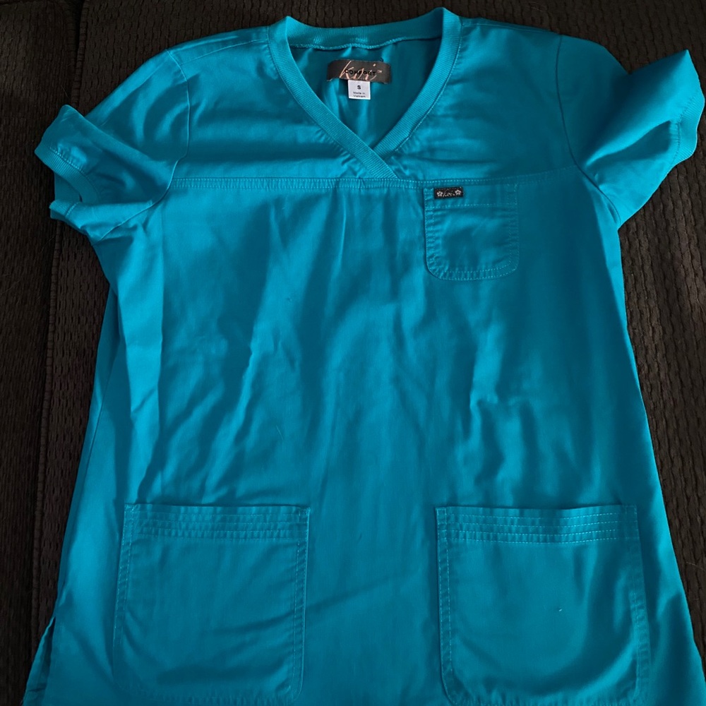 Scrub top